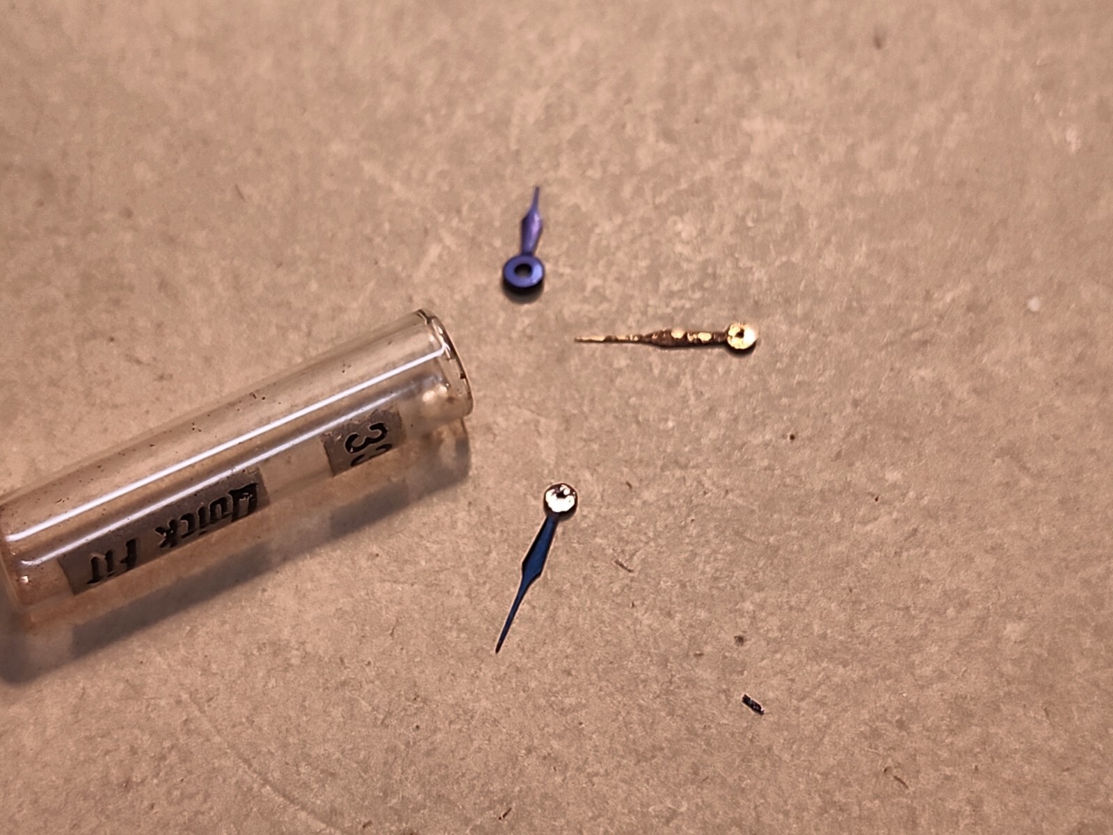 Quick Fit H & M Hand Assortment No. 835 Dart Pattern 3-10 Ligne Blue & Gilt