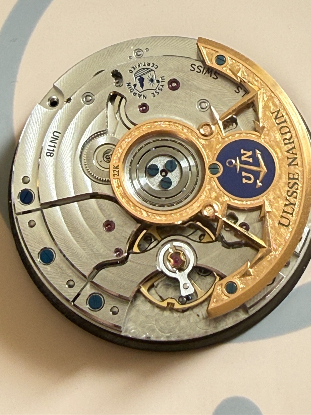 Ulysse Nardin caliber UN-118 Automatic 50 jewels 22k rotor working power reserve