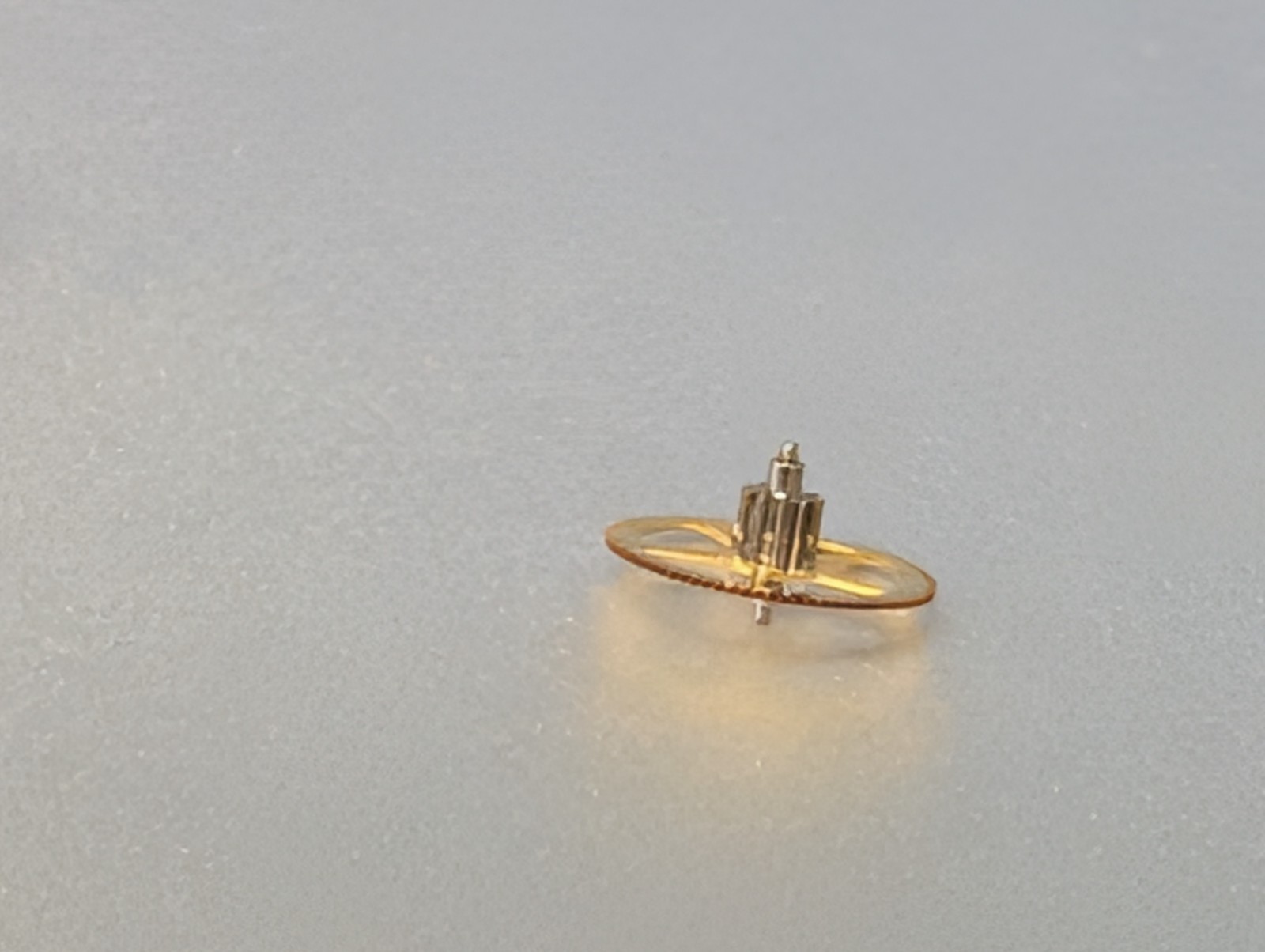 Rolex 3135 330 great wheel-OPEN pre-owned for watch repair, genuine third wheel