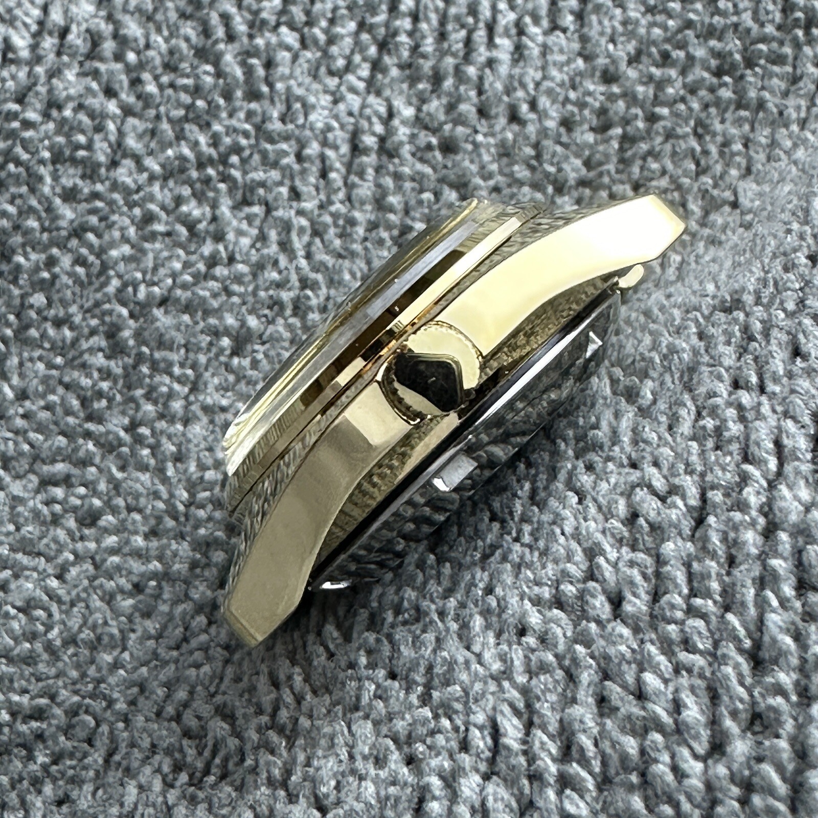 ‘1977 NEW OLD STOCK VINTAGE SEIKO LADY 2205-0790 GP CASE SET