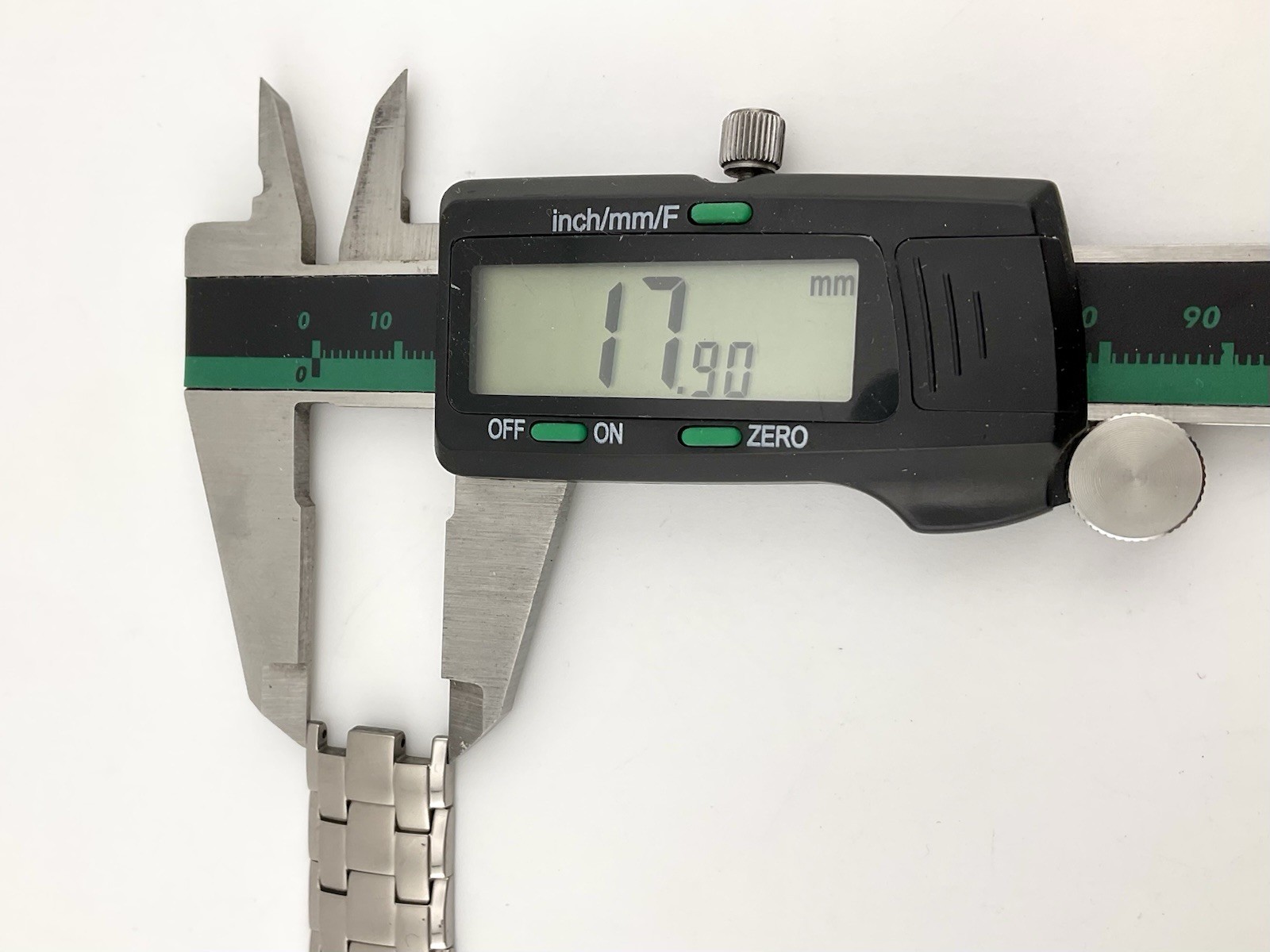 Citizen Eco Drive Titanium E111-S049610 Watch Partial Band