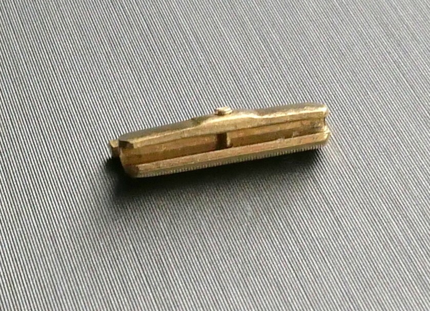18K YELLOW GOLD PIAGET POLO HALF LINK