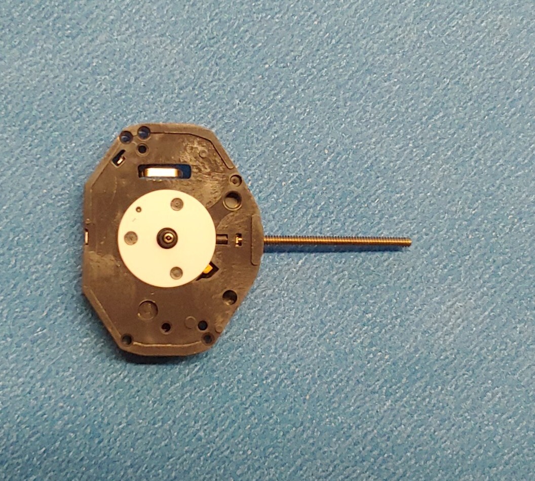 S 11 O PC21J-H=4.15 Quartz Movement. NOS. Sets, Runs, Keeps Time 24 Hrs.