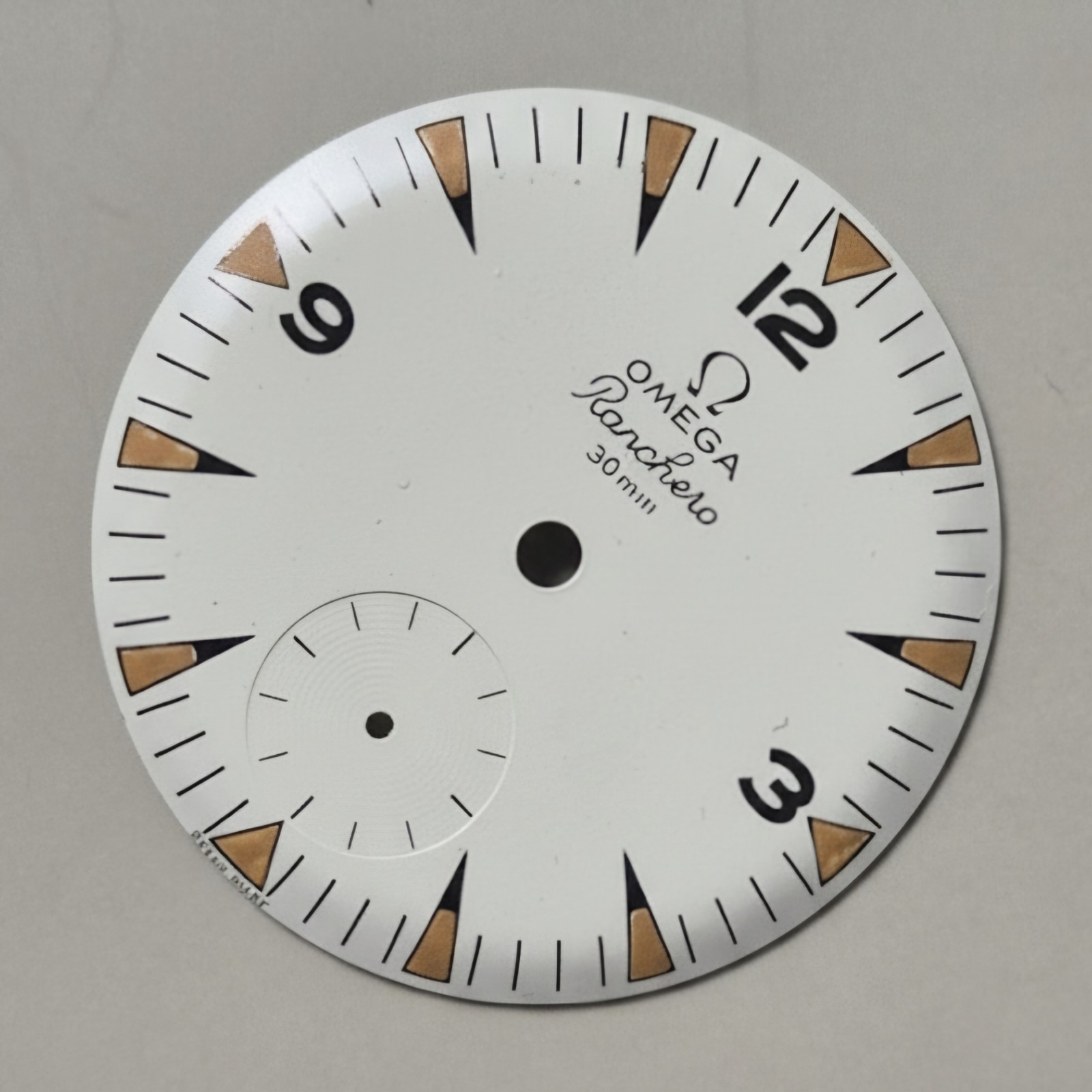 Omega ranchero beige dial Ref. 2990 restorer