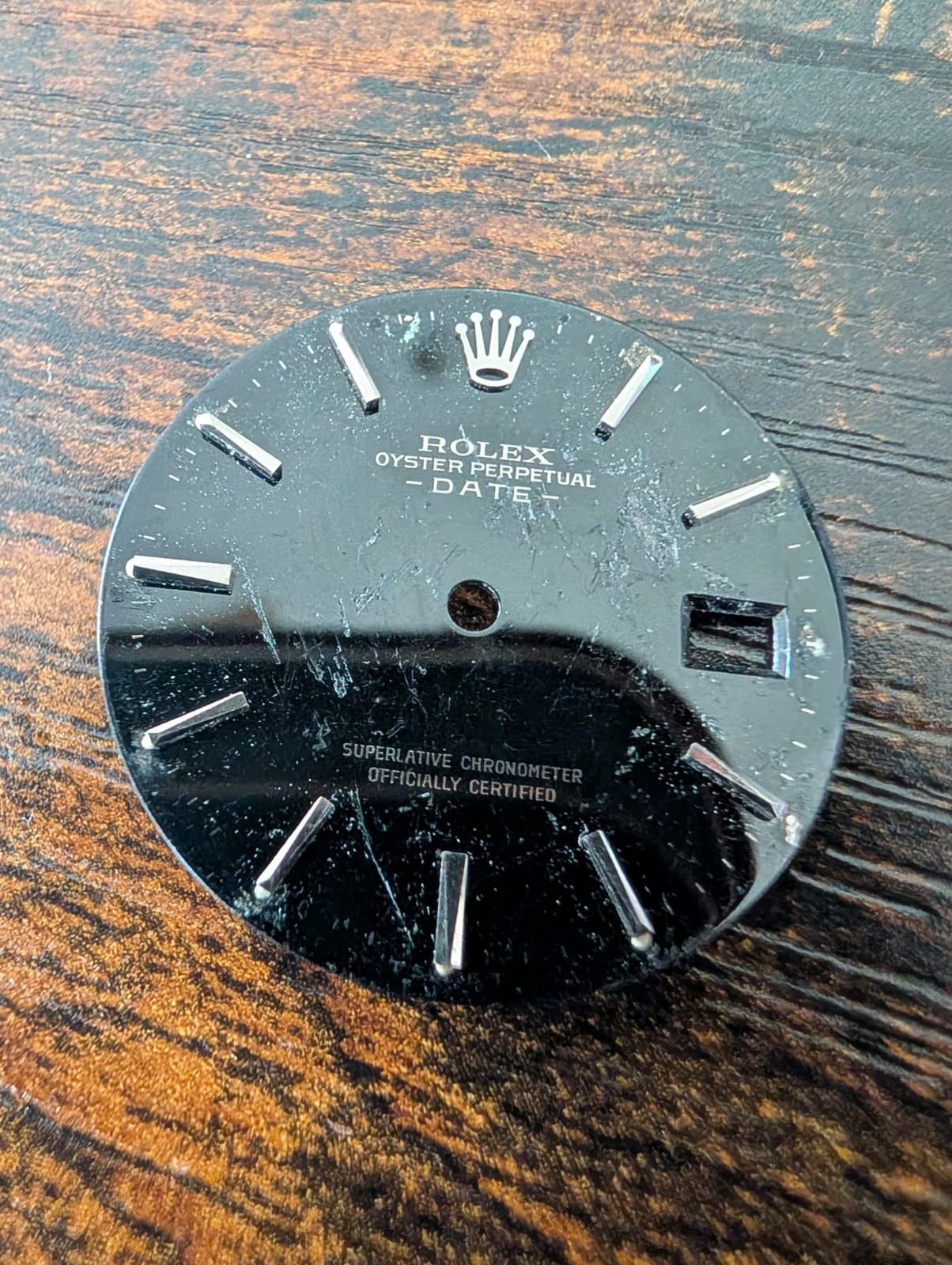 ROLEX OYSTER PERPETUAL DATE 1501 SILVER STICK DIAL – POOR CONDITION