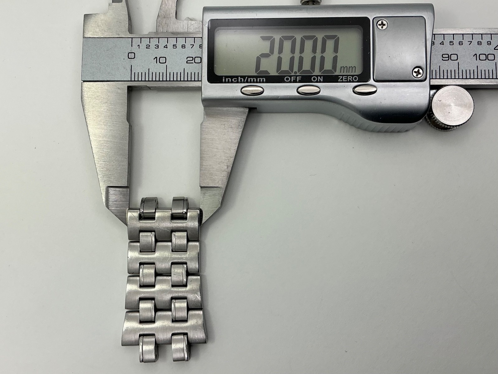 Citizen Caseback E210-T007058 CONTINUOUS Partial Band Stainless Steel