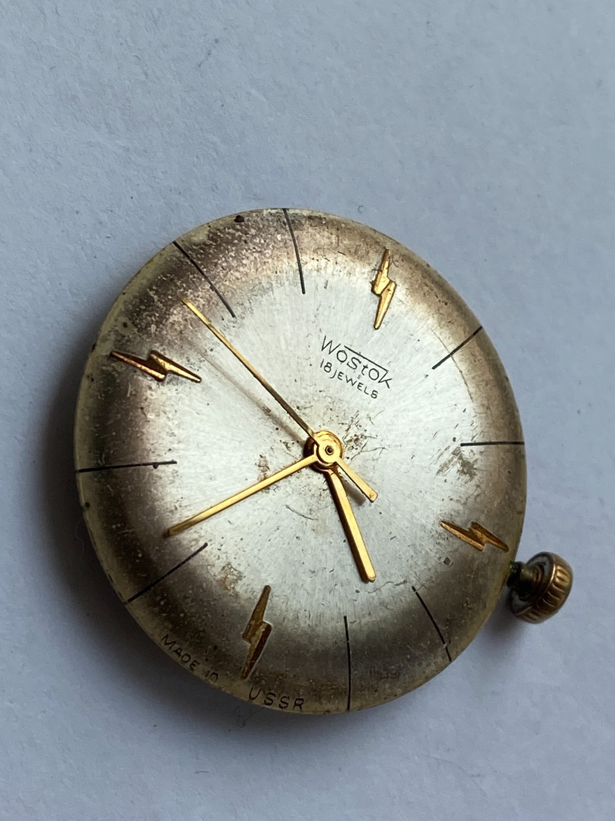VINTAGE MEN WRIST WATCH FOR PARTS MOVEMENT WOSTOK 18 JEWELS USSR CAL. 2209