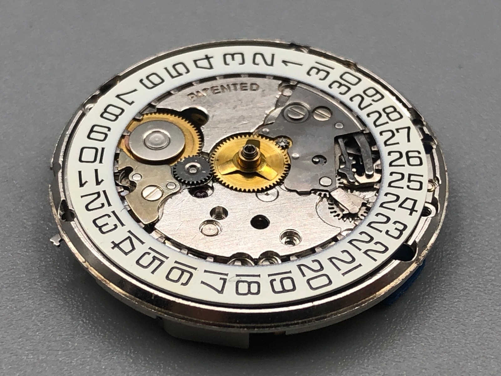 VINTAGE 70s CLEAN ESA ETA CAL. 954.111 SWISS QUARTZ WATCH MOVEMENT RUNING AS IS