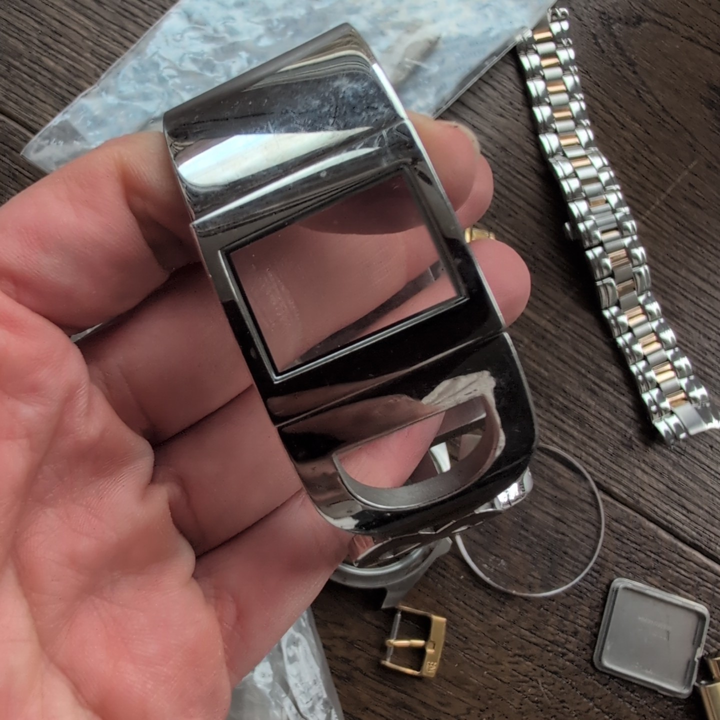 Lot of Watch Parts inc D&G, Skagen, Hugo Boss Case (DG11)