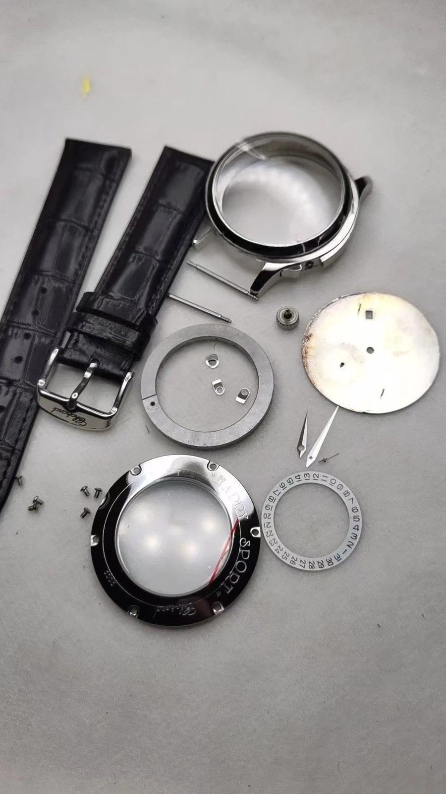 2824 40mm stainless steel case with strap kit