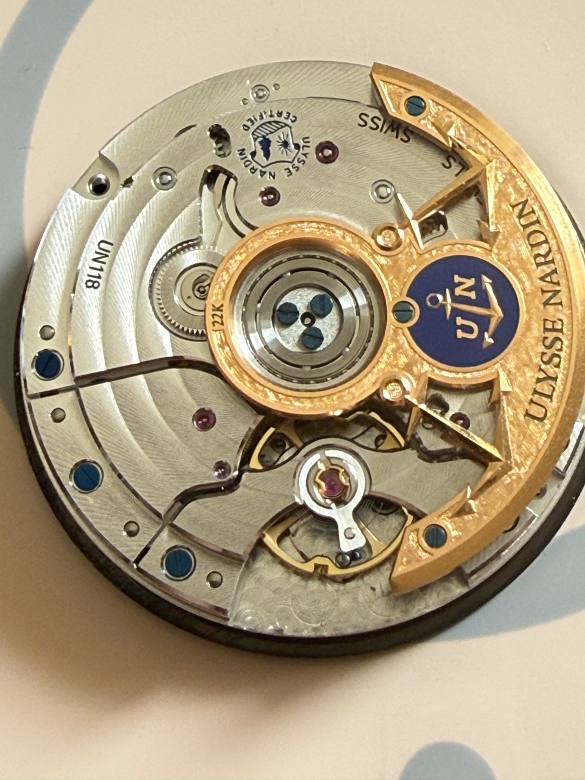 Ulysse Nardin caliber UN-118 Automatic 50 jewels 22k rotor working power reserve