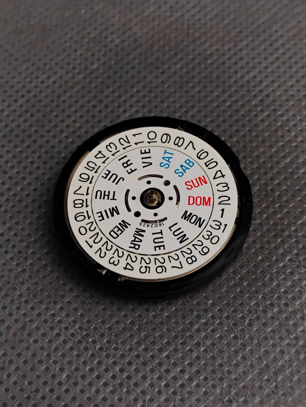 Working Seiko 7S26 Movement (Serviced) Include Day Date Wheel