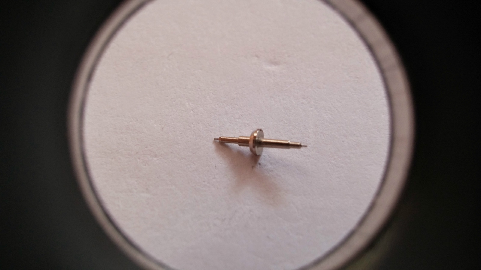 JAEGER LECOULTRE – 19R 219 723 – Clock Calibre Balance Staff NEW