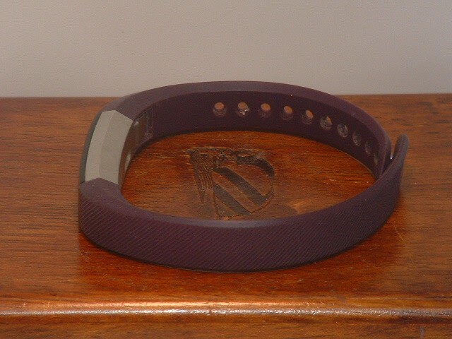 Pre-Owned Fitbit Purple 2015DJ5660 Smart Band (For Parts)